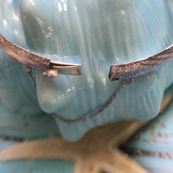 Silver bangle - Picture 3 of 5